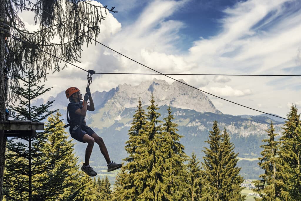 6,600 Zipline Kits Recalled After 9 People Injured in Falls