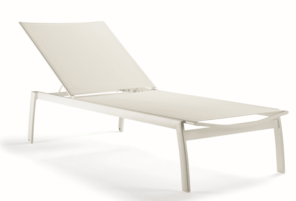 70,000 Chaise Lounges Recalled After Finger Amputations Reported