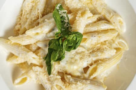 Giant Eagle Recalls Smoked Mozzarella Pasta Salad for Listeria Risk