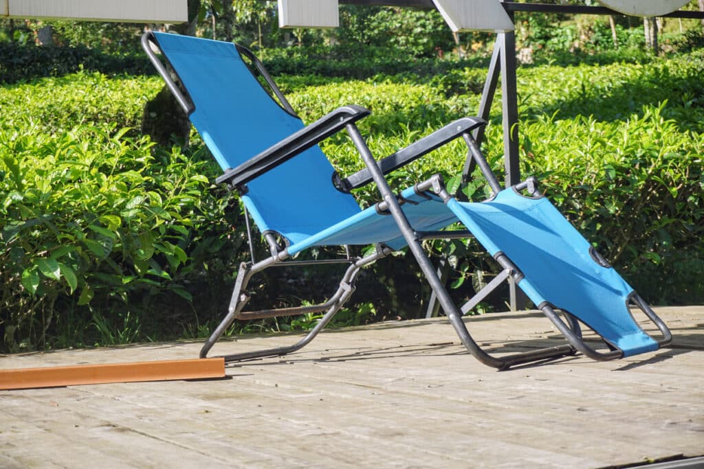Giantex Recalls Lounge Chairs for Finger Amputation Hazard