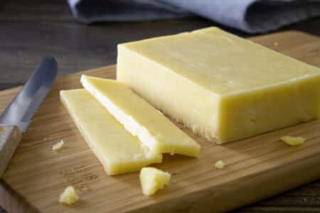 Family Farmstead Recalls Raw Cheddar For E. Coli Contamination